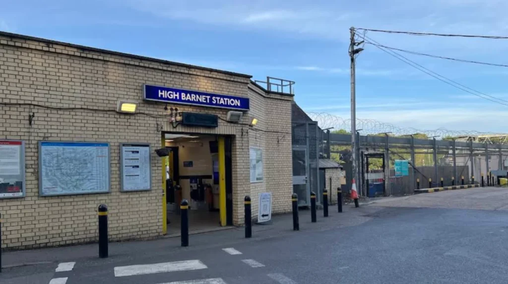 How Do Transport Links and Location affect Remote Work Choices in Barnet?