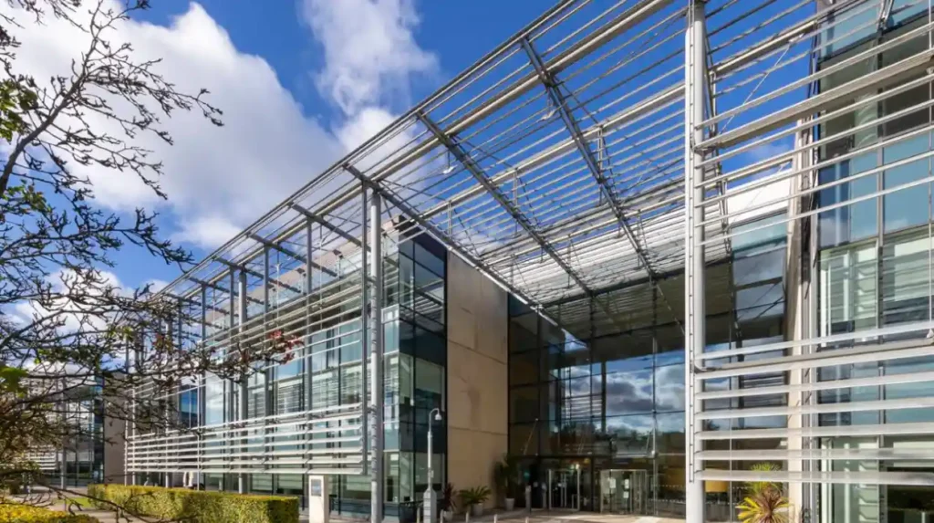 What Coworking Spaces Are Available for Remote Workers in Barnet?