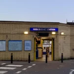 How to Travel from Central London to Barnet by Train, Bus, and Car