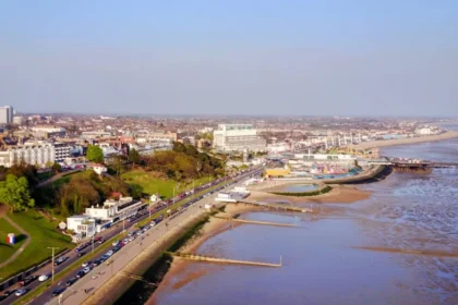 Sun, Sea and Socialist Revolution in Southend on Sea